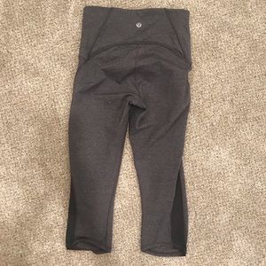 lululemon grey cropped leggings